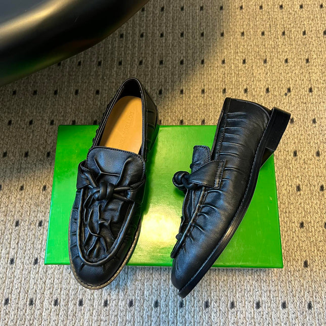 BOTTEGA VENETA 26S LOAFERS IN BLACK LAMBSKIN