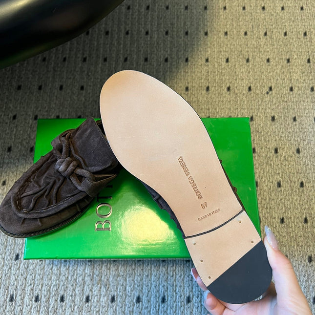 BOTTEGA VENETA 26S LOAFERS IN DARK BROWN SUEDE