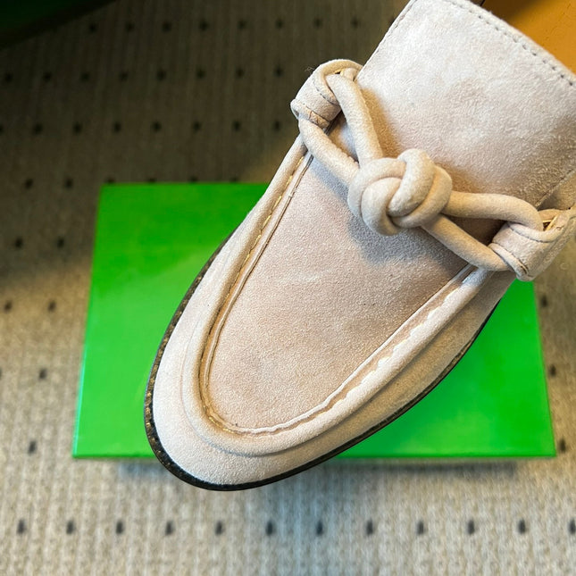 BOTTEGA VENETA 26S LOAFERS IN LIGHT BEIGE SUEDE