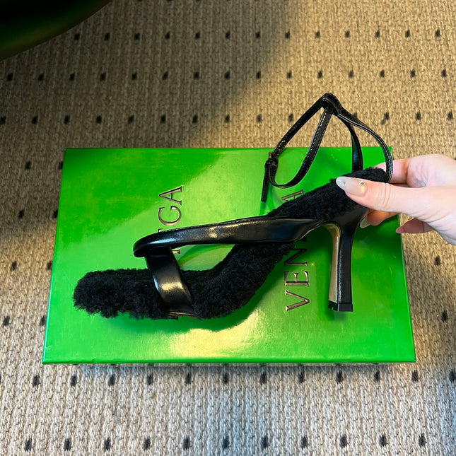 BOTTEGA VENETA 26S SQUARE-TOE HIGH-HEEL SANDALS 90 MM IN BLACK LAMBSKIN AND WOOL