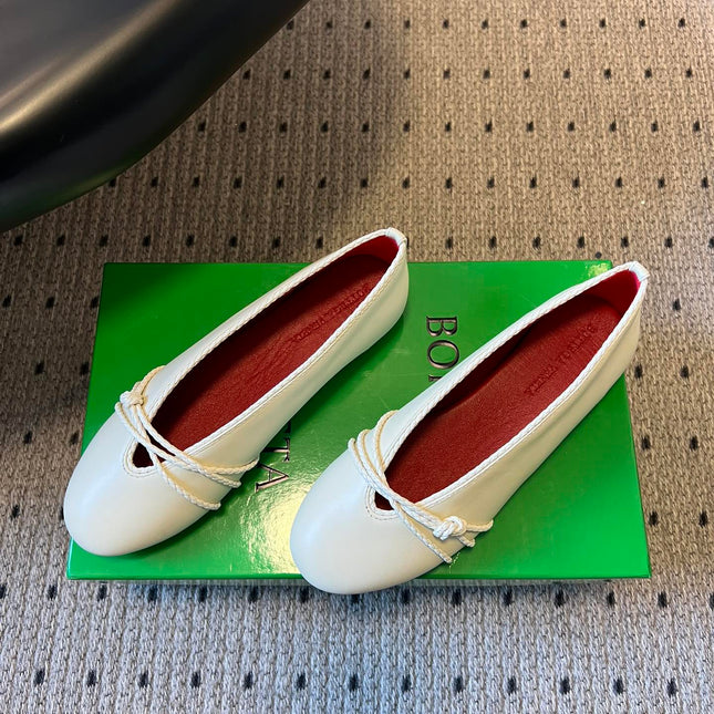 BOTTEGA VENETA 26S ESPADRILLE BALLET FLATS IN WHITE LAMBSKIN