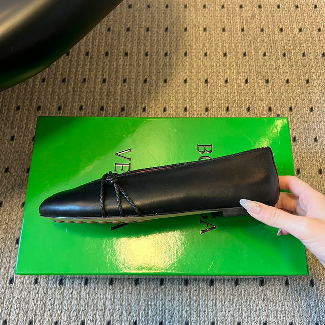 BOTTEGA VENETA 26S ESPADRILLE BALLET FLATS IN BLACK LAMBSKIN