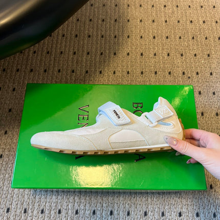 BOTTEGA VENETA 26S MARY JANE SNEAKER IN WHITE SUEDE AND FABRIC