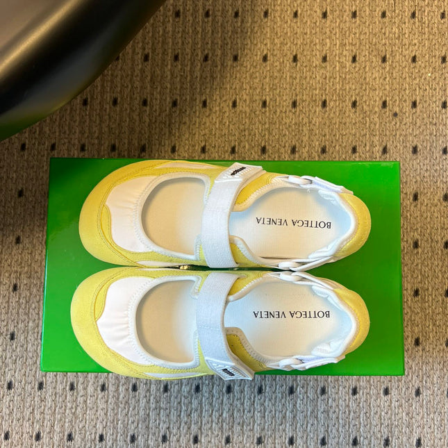 BOTTEGA VENETA 26S MARY JANE SNEAKER IN YELLOW SUEDE AND WHITE FABRIC