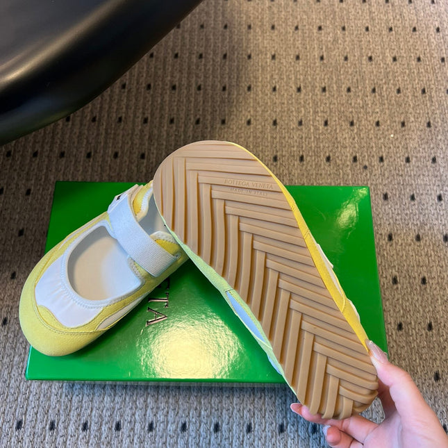 BOTTEGA VENETA 26S MARY JANE SNEAKER IN YELLOW SUEDE AND WHITE FABRIC