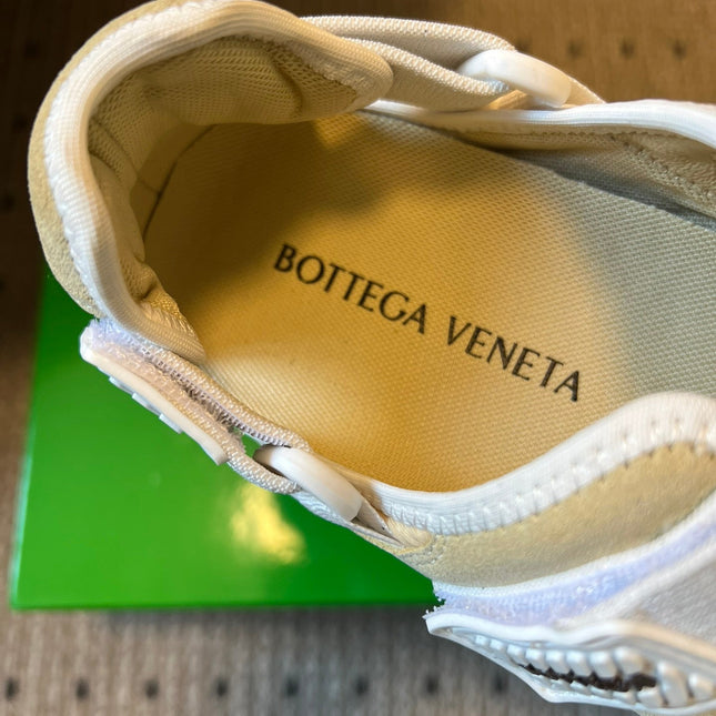 BOTTEGA VENETA 26S MARY JANE SNEAKER IN BEIGE SUEDE AND FABRIC