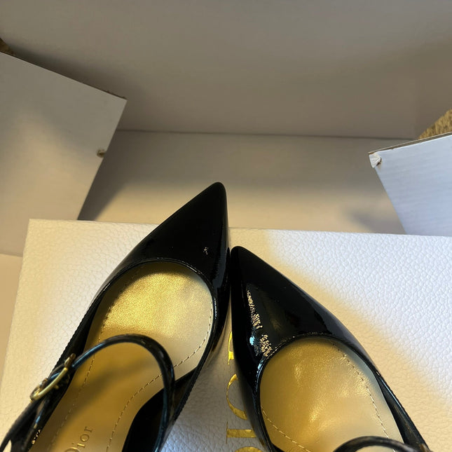 DIOR 26S SLINGBACK PUMP 90MM IN BLACK PATENT CALFSKIN GOLD HARDWARE