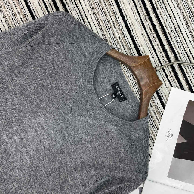 CHANEL 26S SWEATER 952