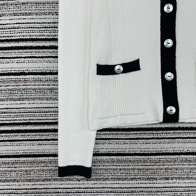 CHANEL 26S CARDIGAN 909