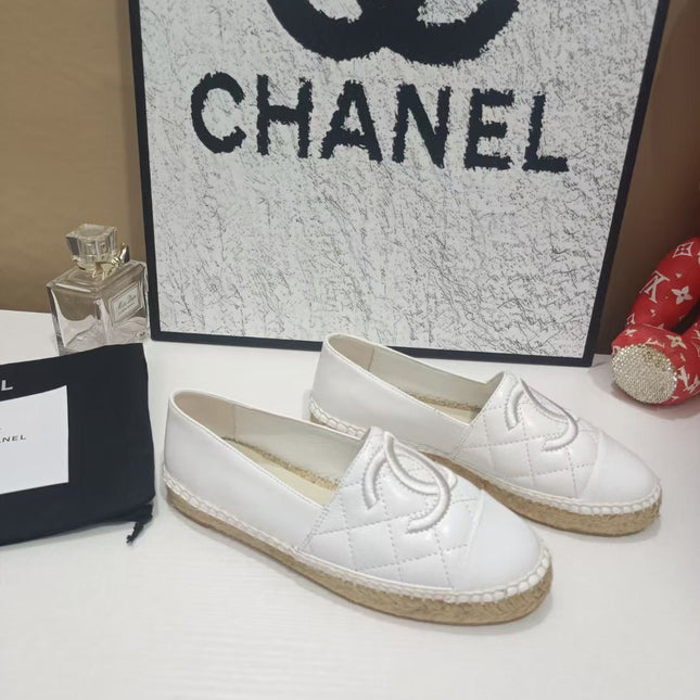 CHANEL 26S ESPADRILLE LOAFERS IN WHITE CALFSKIN WITH ROPE SOLE