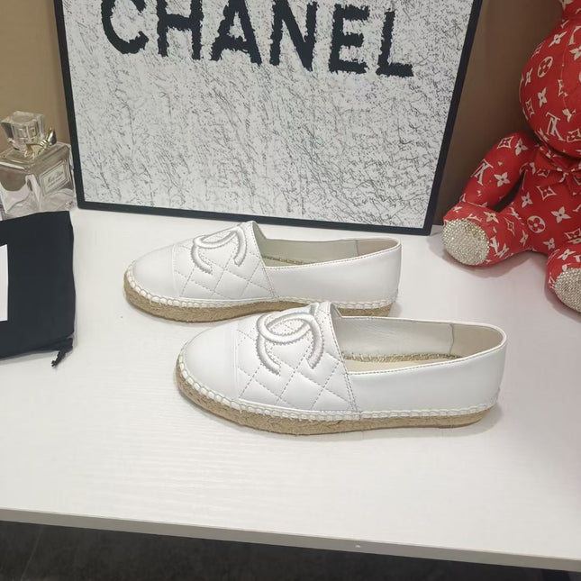 CHANEL 26S ESPADRILLE LOAFERS IN WHITE CALFSKIN WITH ROPE SOLE