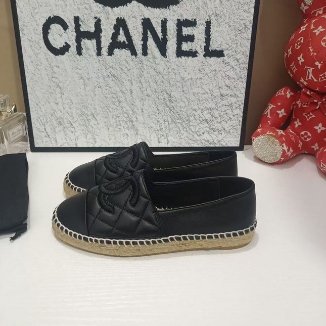 CHANEL 26S ESPADRILLE LOAFERS IN BLACK CALFSKIN WITH ROPE SOLE