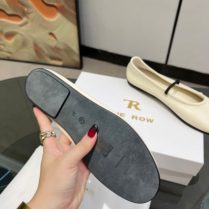 THE ROW 26S BALLET FLATS IN IVORY WHITE CALFSKIN