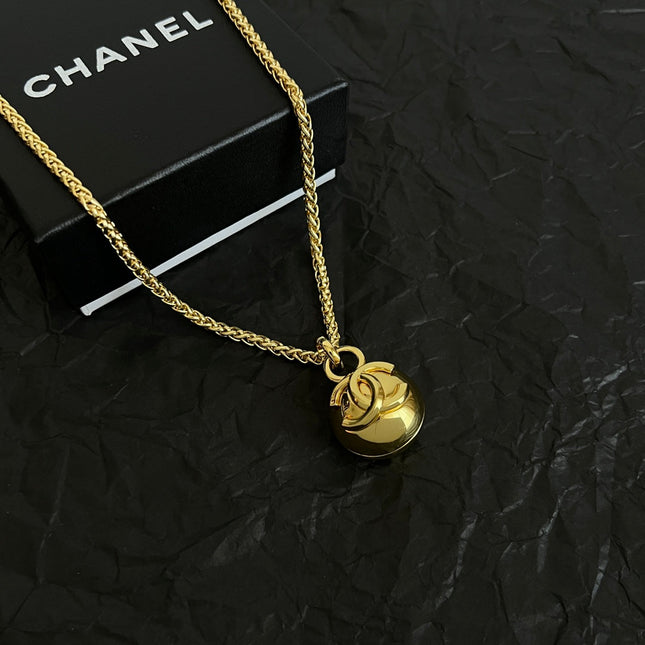 CHANEL 26S DOUBLE C LOGO SPHERE PENDANT CHAIN NECKLACE IN GOLD METAL 630892