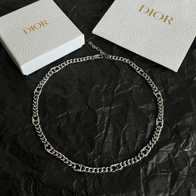 CD 26S LOGO LINK CHAIN NECKLACE IN SILVER METAL 633148