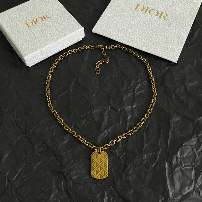 CD 26S DIOR OBLIQUE ENGRAVED TAG PENDANT NECKLACE IN GOLD METAL