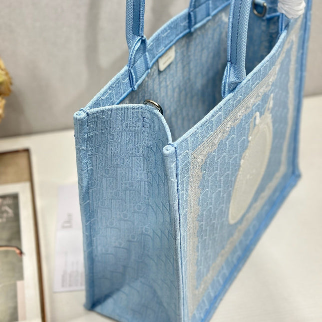 DIOR 26S BOOK TOTE BAG 42 IN BLUE AND WHITE LACE BAYADERE FABRIC