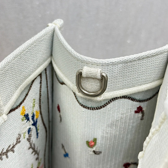 DIOR 26S BOOK TOTE BAG 42 IN WHITE BAYADERE FABRIC D-STRIPES EMBROIDERY