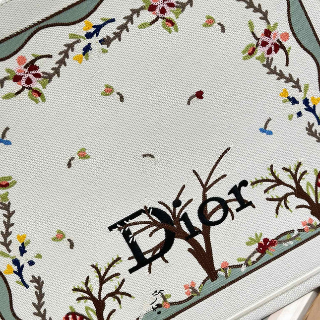 DIOR 26S BOOK TOTE BAG 42 IN WHITE BAYADERE FABRIC D-STRIPES EMBROIDERY