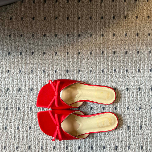 DIOR 26S OBLIQUE BOW MULE IN RED SATIN