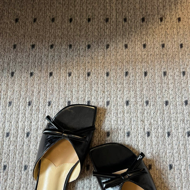 DIOR 26S OBLIQUE BOW MULE IN BLACK CALFSKIN