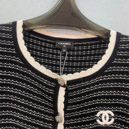 CHANEL 26S SHORT SLEEVE KNIT CARDIGAN 1566