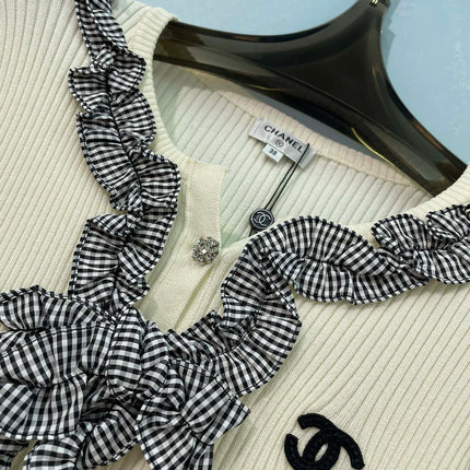 CHANEL 26S RUFFLE KNIT CARDIGAN 1653