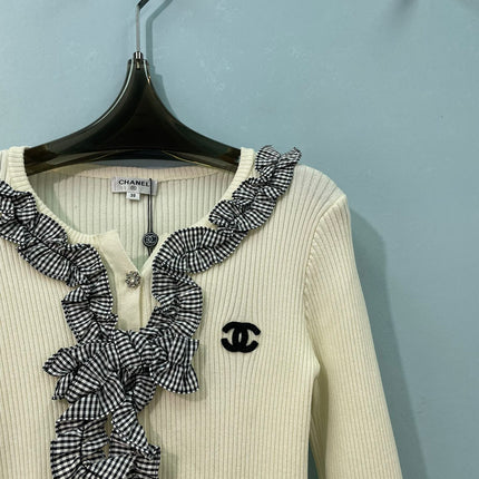 CHANEL 26S RUFFLE KNIT CARDIGAN 1653