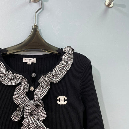 CHANEL 26S RUFFLE KNIT CARDIGAN 1652