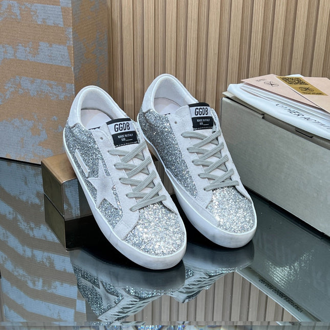GOLDEN GOOSE BALL IN SILVER GLITTER WITH ICE GRAY WHITE STAR
