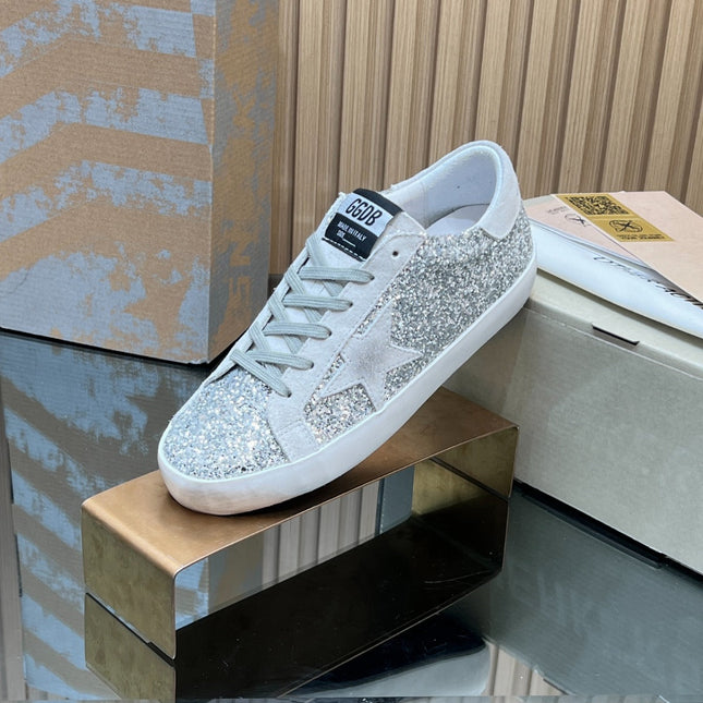 GOLDEN GOOSE BALL IN SILVER GLITTER WITH ICE GRAY WHITE STAR