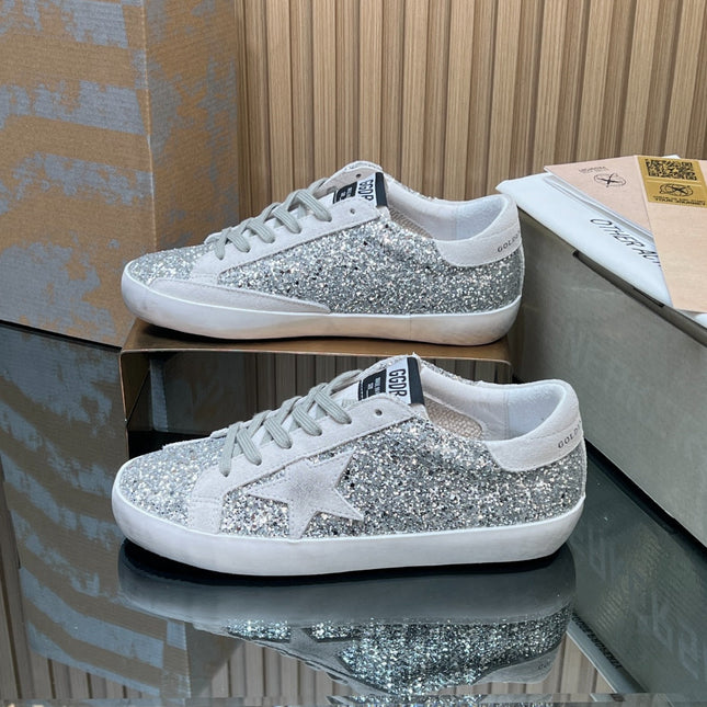GOLDEN GOOSE BALL IN SILVER GLITTER WITH ICE GRAY WHITE STAR
