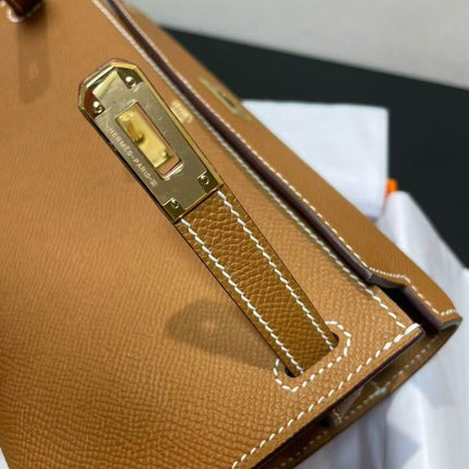 HERMES 26S KELLY TO GO IN GOLD EPSOM LEATHER