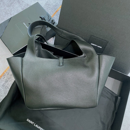 LE 5 À 7 BEA IN GRAINED LEATHER BLACK