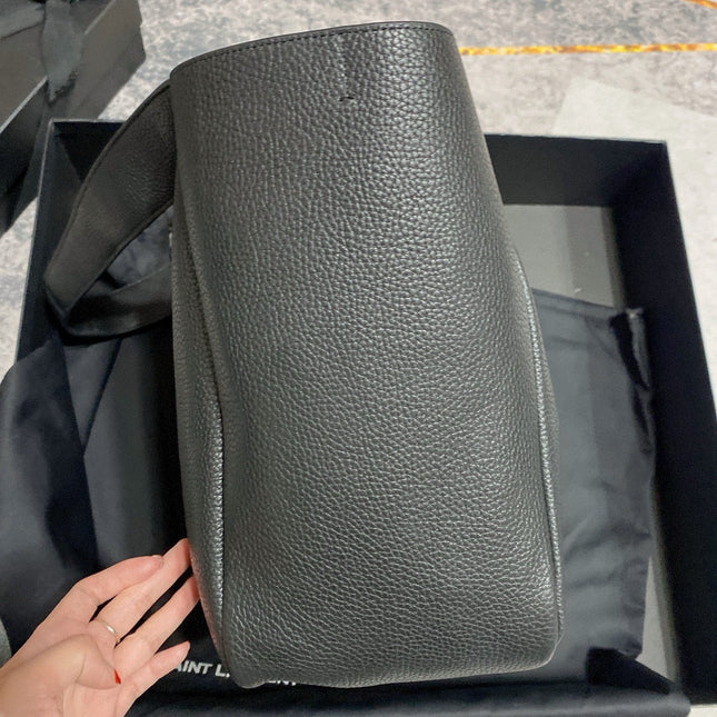 LE 5 À 7 BEA IN GRAINED LEATHER BLACK