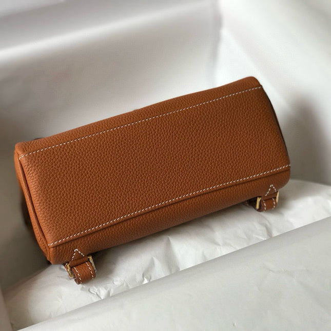 KELLY ADO 22 TOGO BACKPACK IN BROWN CALFSKIN GOLD HARDWARE