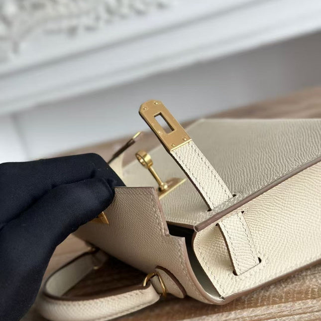 HM KELLY MINI 19 WHITE CALFSKIN GOLD HARDWARE