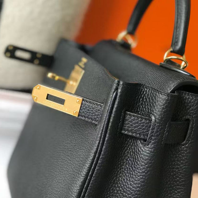 HM KELLY BAG 28 IN BLACK TOGO LEATHER GOLD HARDWARE