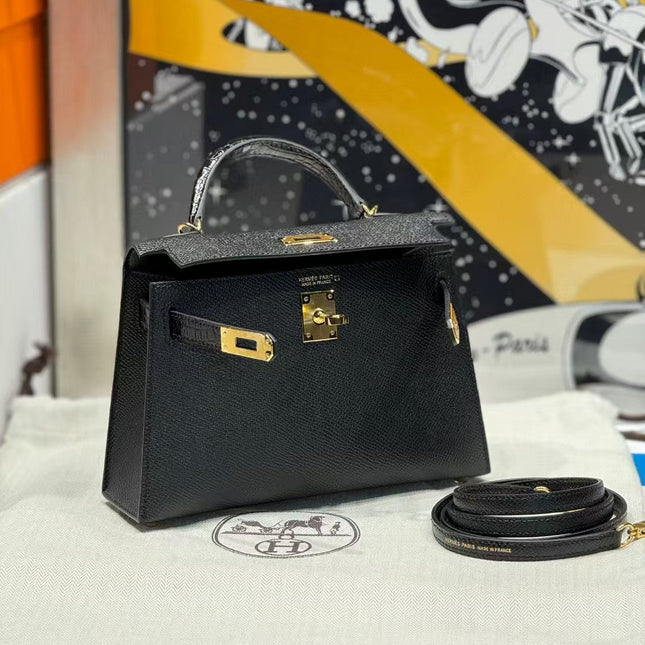 HM KELLY MINI 19 BLACK TOGO LETHER GOLD HARDWARE