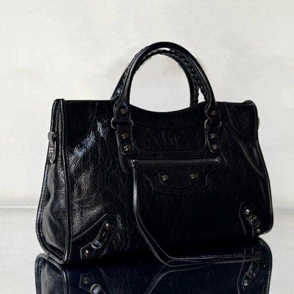 MINI 24 LE CITY BAG IN BLACK LEATHER