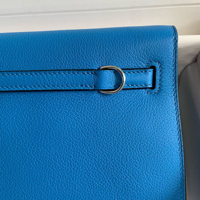KELLY DANSE 22 EVERCOLOR BLUE IN CALFSKIN GOLD HARDWARE