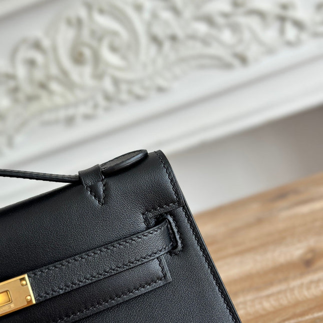 HM KELLY POCHETTE 22 IN BLACK CALFSKIN GOLD HARDWARE