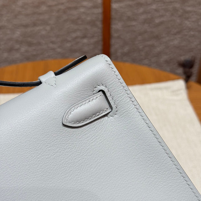 HM KELLY POCHETTE 22 IN LIGHT GREY CALFSKIN SILVER HARDWARE