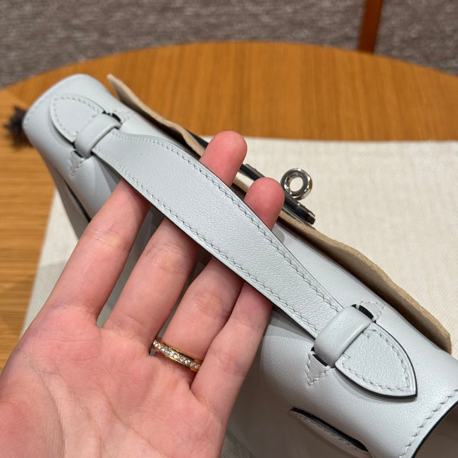 HM KELLY POCHETTE 22 IN LIGHT GREY CALFSKIN SILVER HARDWARE