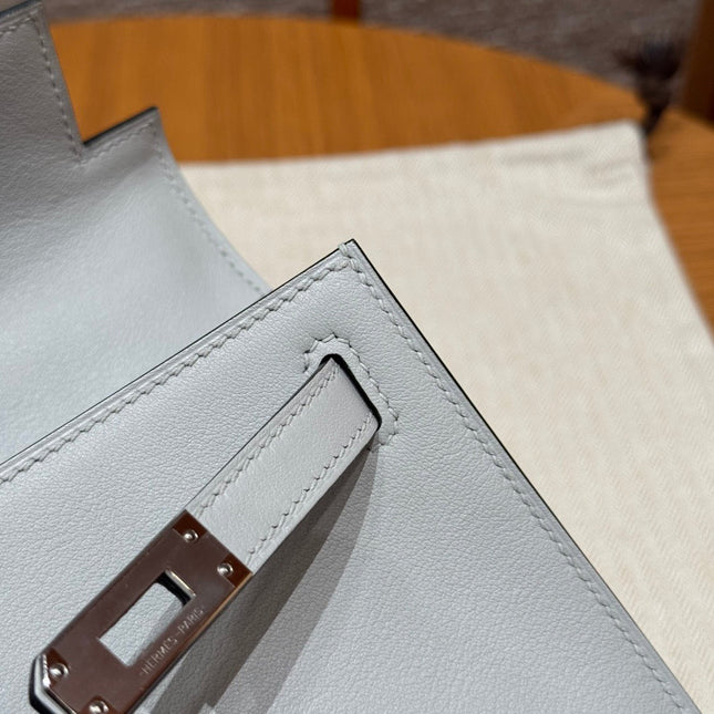 HM KELLY POCHETTE 22 IN LIGHT GREY CALFSKIN SILVER HARDWARE