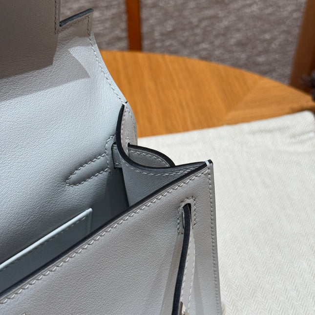HM KELLY POCHETTE 22 IN LIGHT GREY CALFSKIN SILVER HARDWARE