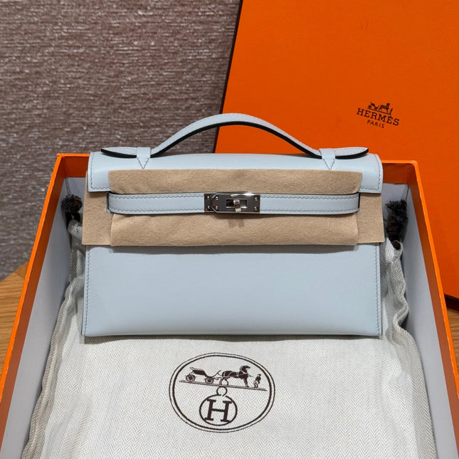 HM KELLY POCHETTE 22 IN LIGHT BLUE CALFSKIN SILVER HARDWARE