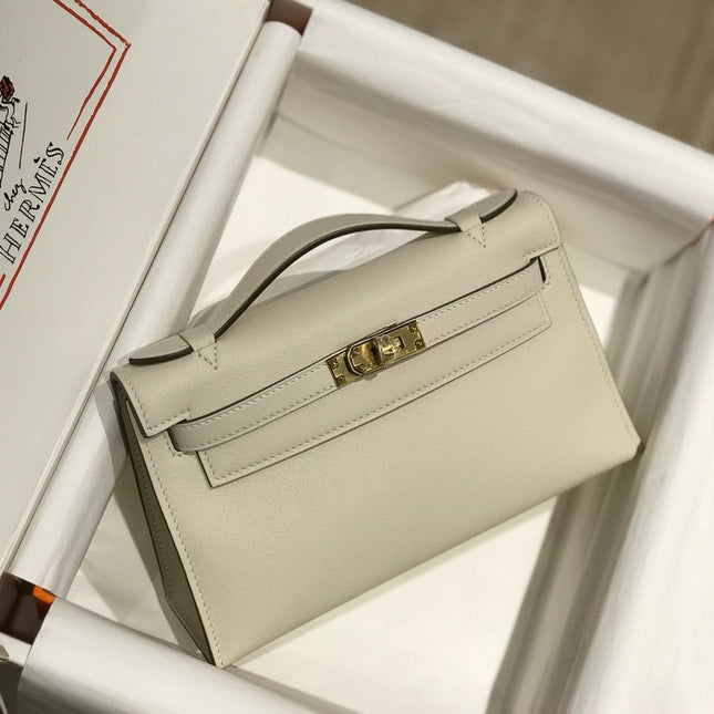 HM KELLY POCHETTE 22 IN BEIGE CALFSKIN GOLD HARDWARE