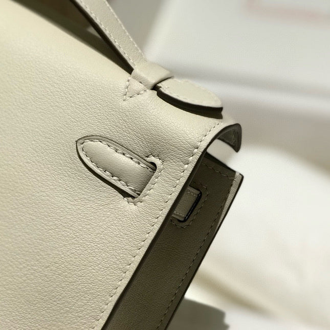 HM KELLY POCHETTE 22 IN BEIGE CALFSKIN GOLD HARDWARE