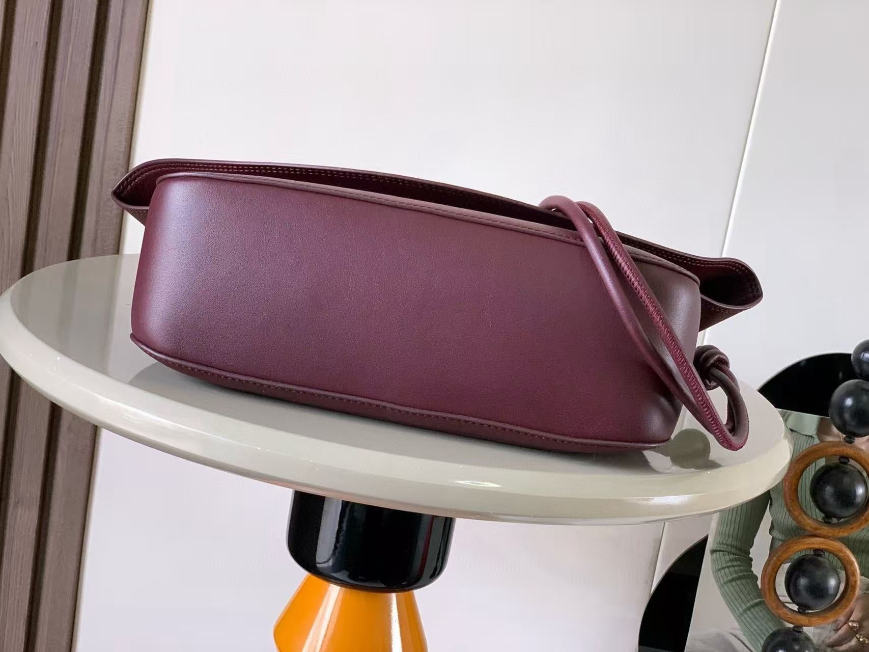 LOE OLA BAG 26 IN BURGUNDY RED CALFSKIN